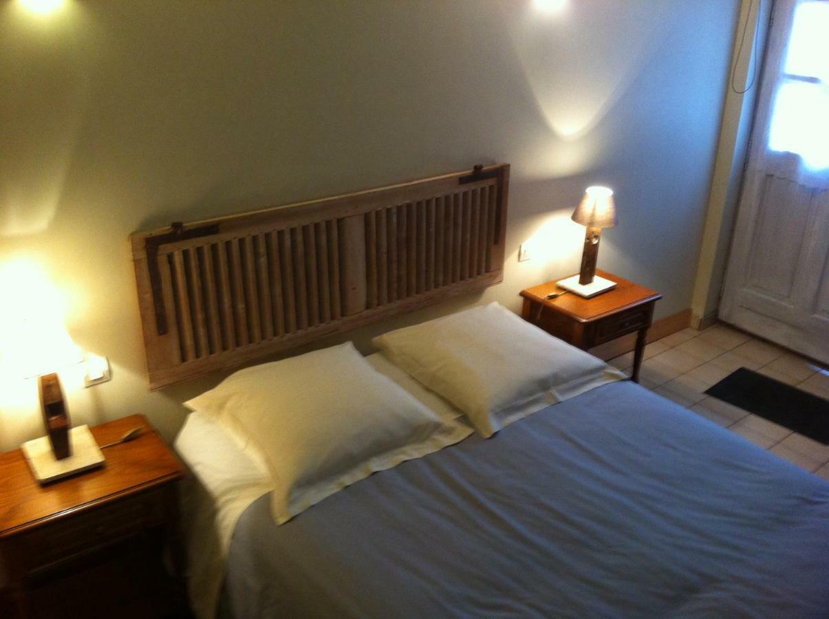 Bed and Breakfast La Ferme Des Vignes Hotot-en-Auge Экстерьер фото