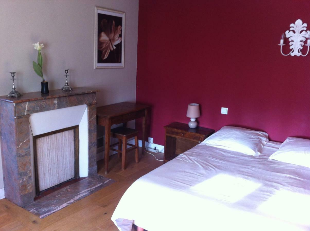 Bed and Breakfast La Ferme Des Vignes Hotot-en-Auge Экстерьер фото