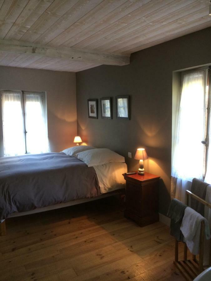 Bed and Breakfast La Ferme Des Vignes Hotot-en-Auge Экстерьер фото