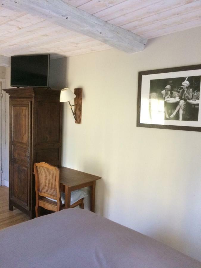 Bed and Breakfast La Ferme Des Vignes Hotot-en-Auge Экстерьер фото