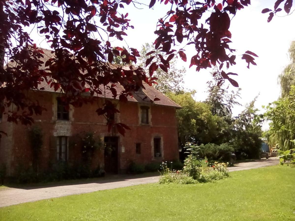 Bed and Breakfast La Ferme Des Vignes Hotot-en-Auge Экстерьер фото